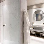 Hotel Radisson Collection Hotel, Antica