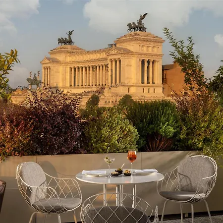 Hotel Radisson Collection Hotel, Antica