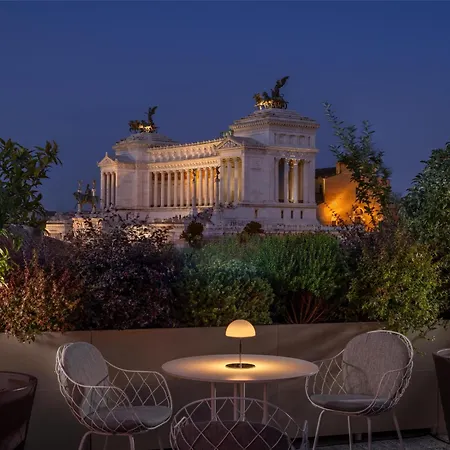 Radisson Collection Hotel, Antica