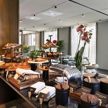 Radisson Collection Hotel, Antica Hotel Roma