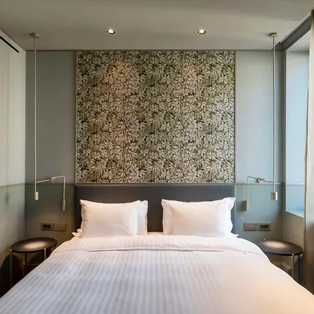 Radisson Collection Hotel, Antica