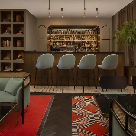 Hotel Radisson Collection Hotel, Antica