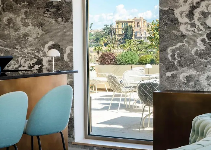 Radisson Collection Hotel, Antica