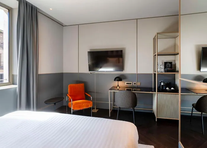 Hotel Radisson Collection Hotel, Antica