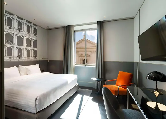 Radisson Collection Hotel, Antica Hotel Roma