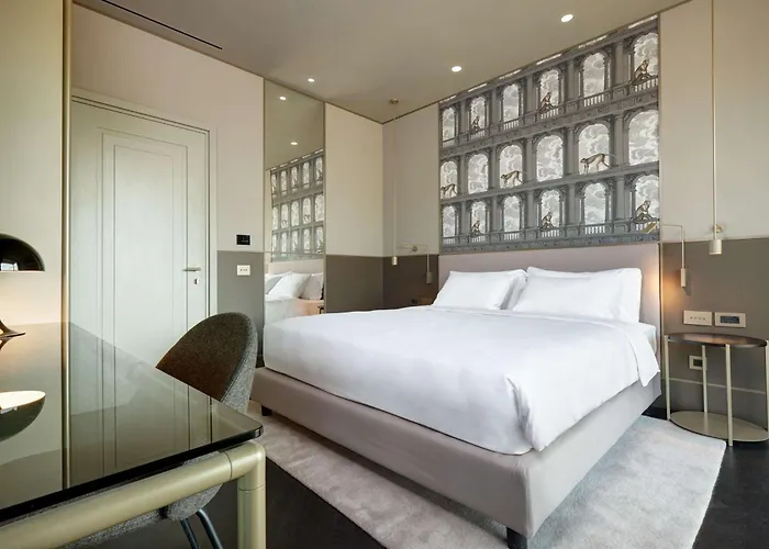 Radisson Collection Hotel, Antica Hotel 5*