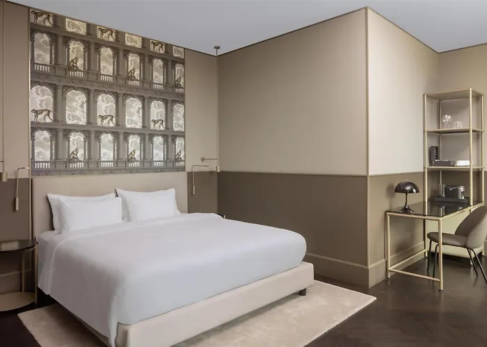 Radisson Collection Hotel, Antica Hotel