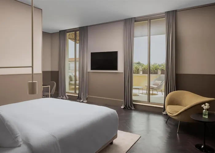 Radisson Collection Hotel, Antica Hotel 5*