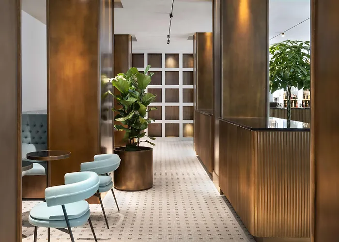 Radisson Collection Hotel, Antica