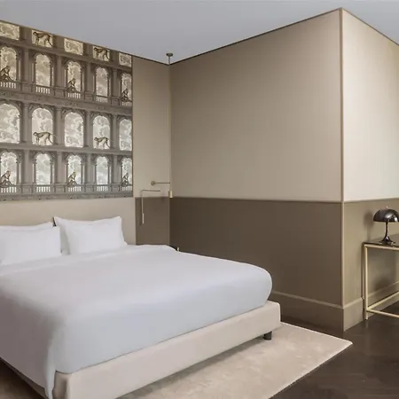 Radisson Collection Hotel, Antica Hotel