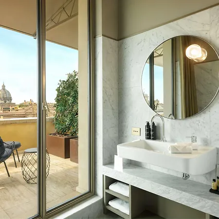 Radisson Collection Hotel, Antica